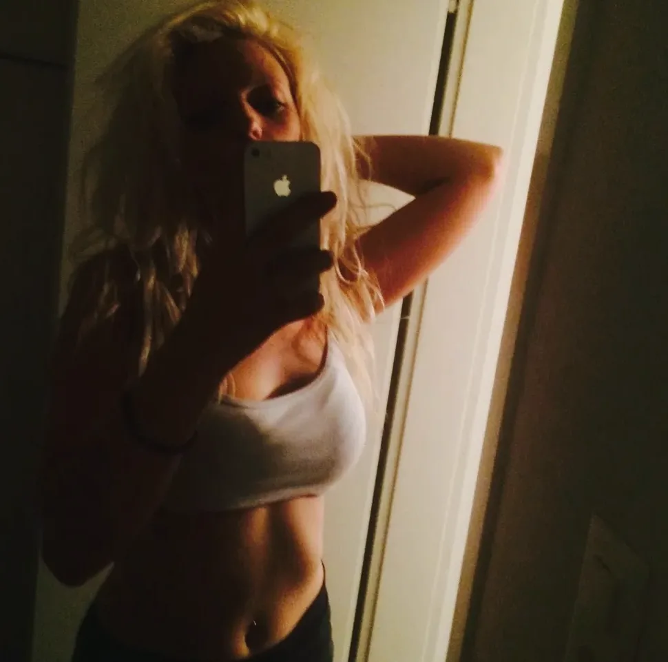 Lea, 33