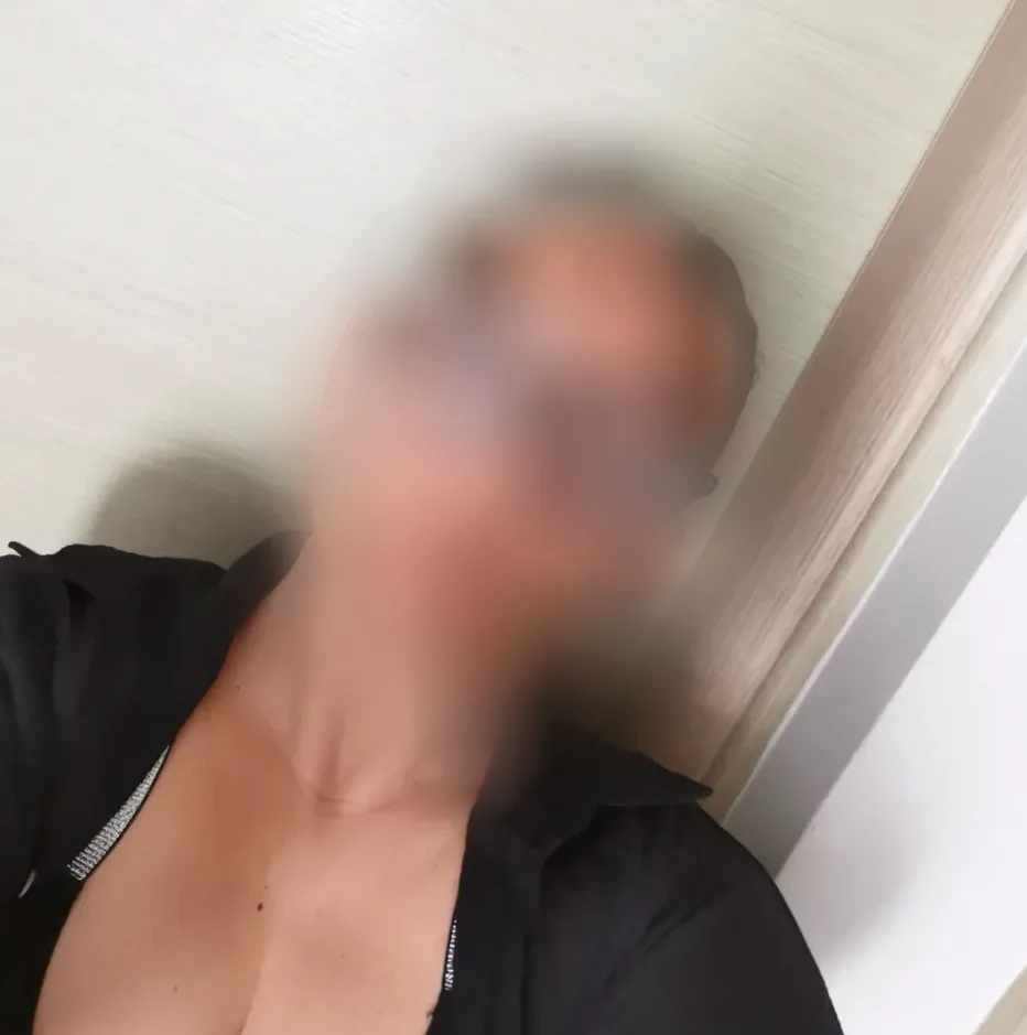 Marie, 37