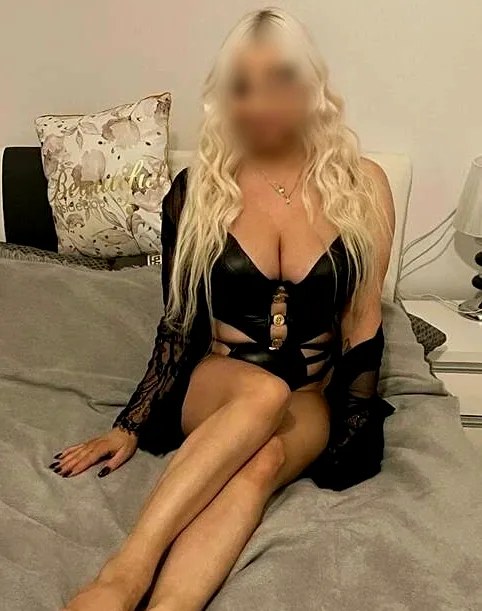 Marlene, 23